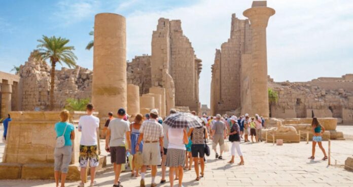 تشرة رقم يونيو 2025 صورة المقال الثالث الانفاق السياحي