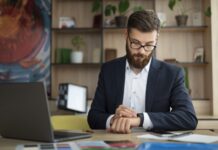 39.6 متوسط عدد ساعات العمل أسبوعياً في 176 دولة خلال الــ 15 عاماً الأخيرة